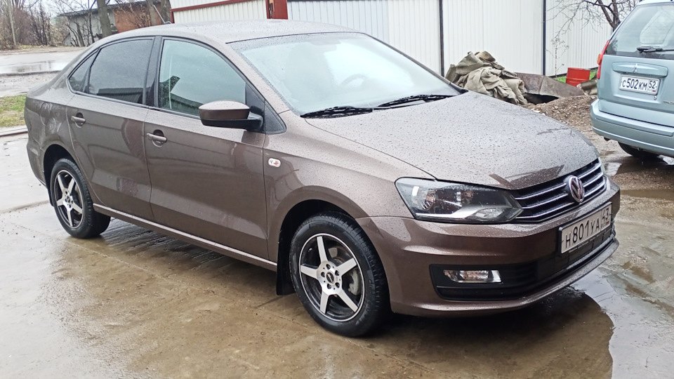Volkswagen Polo Sedan