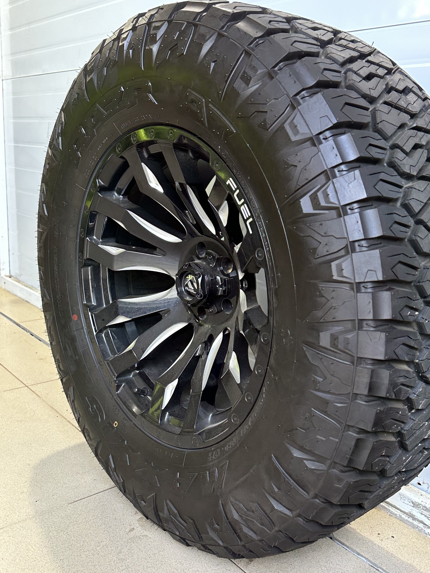 Кому крутые колеса на Wrangler ? 37/13.5R20 Fuel Blitz — Jeep Wrangler ...