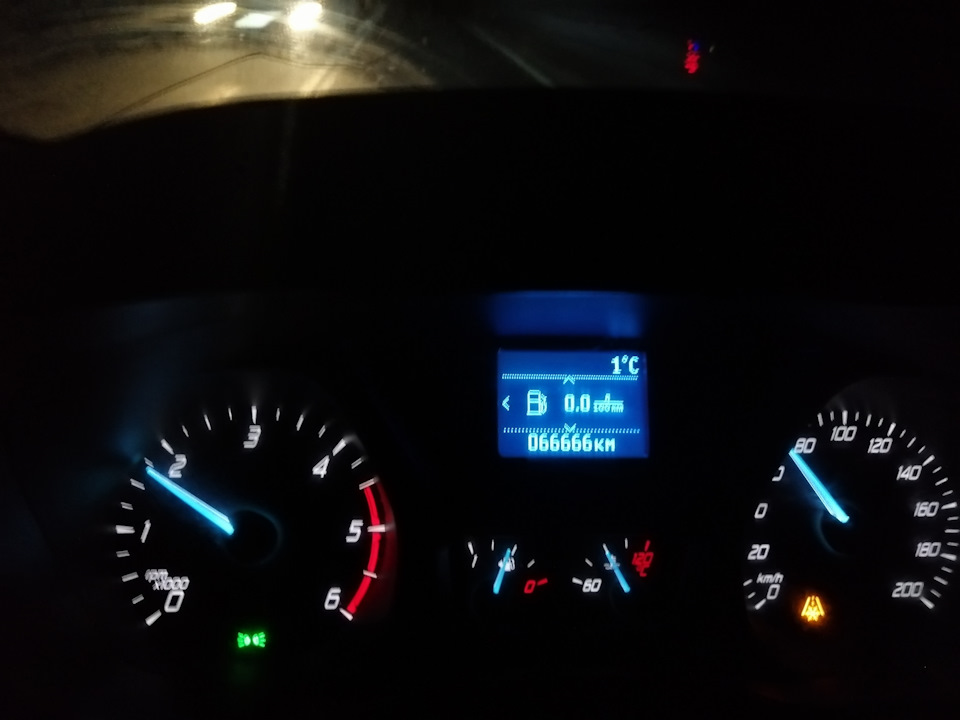 Течь сальника коленвала, датчик давления масла. — Ford Transit (8G), 2 ...