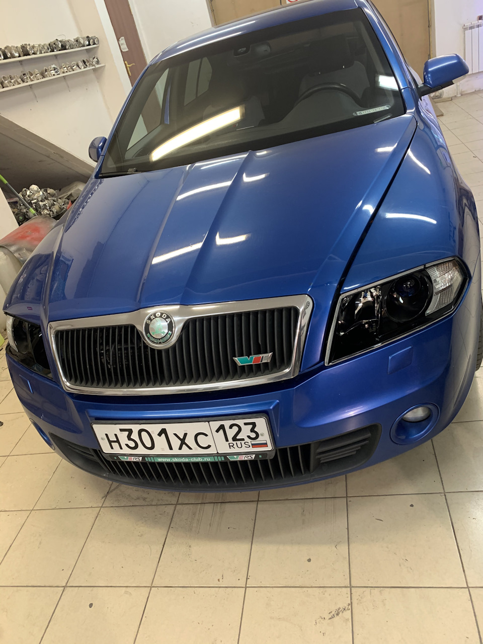 Установка линз Hella — Skoda Octavia RS A5 Mk2, 2 л, 2006 года | тюнинг |  DRIVE2