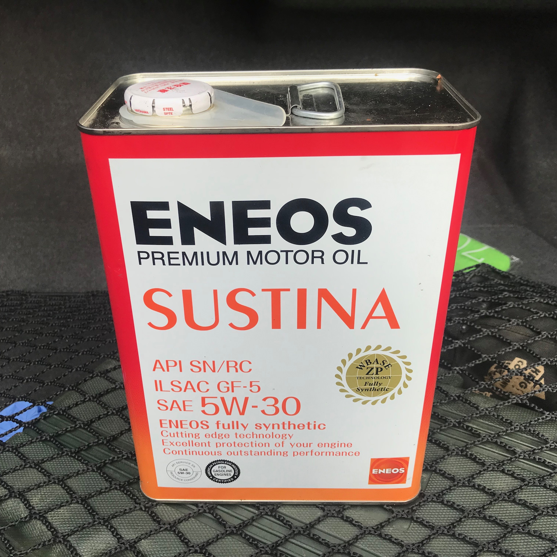 Японское масло отзывы. Энеос Сустина 5w30. ENEOS 5w30 a1 b1. Японское масло ENEOS 5w-30. Японские масла 5w30 для Тойоты.