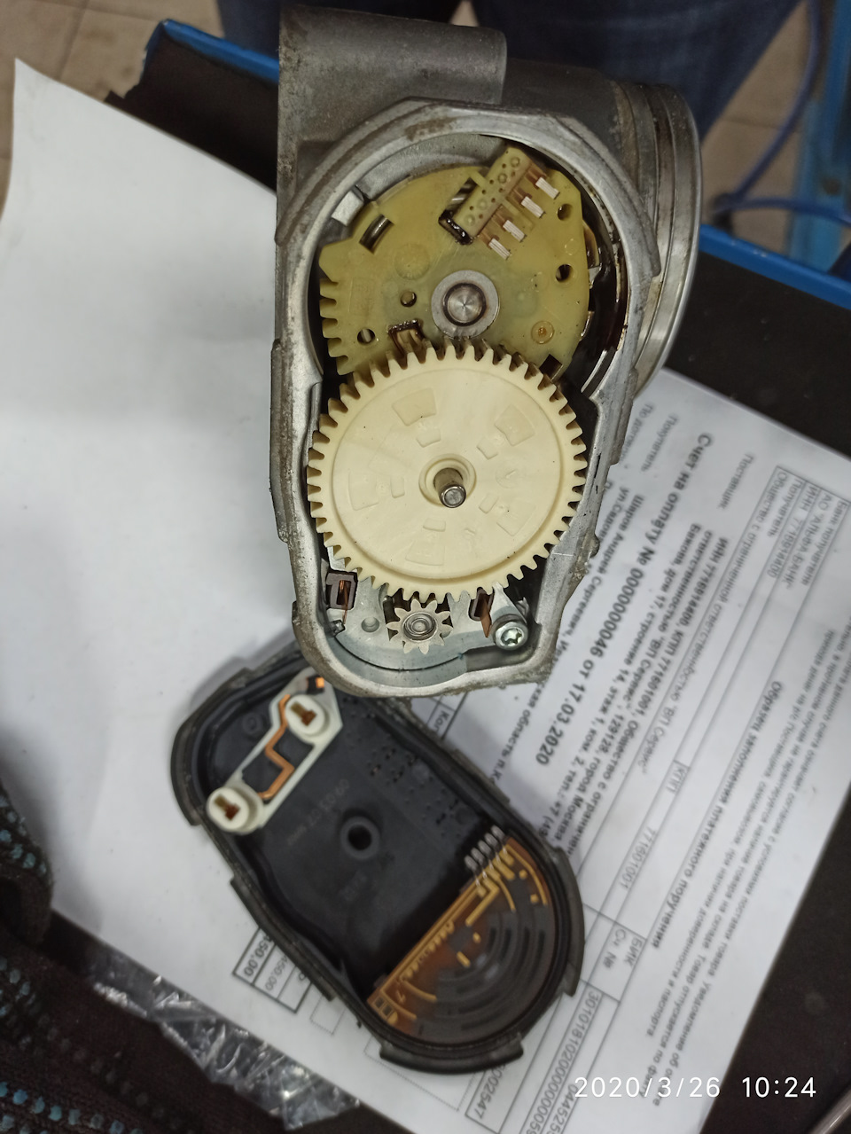 Сломался водительский дворник — Volkswagen Golf Plus, 1,6 л., 2012 года ...