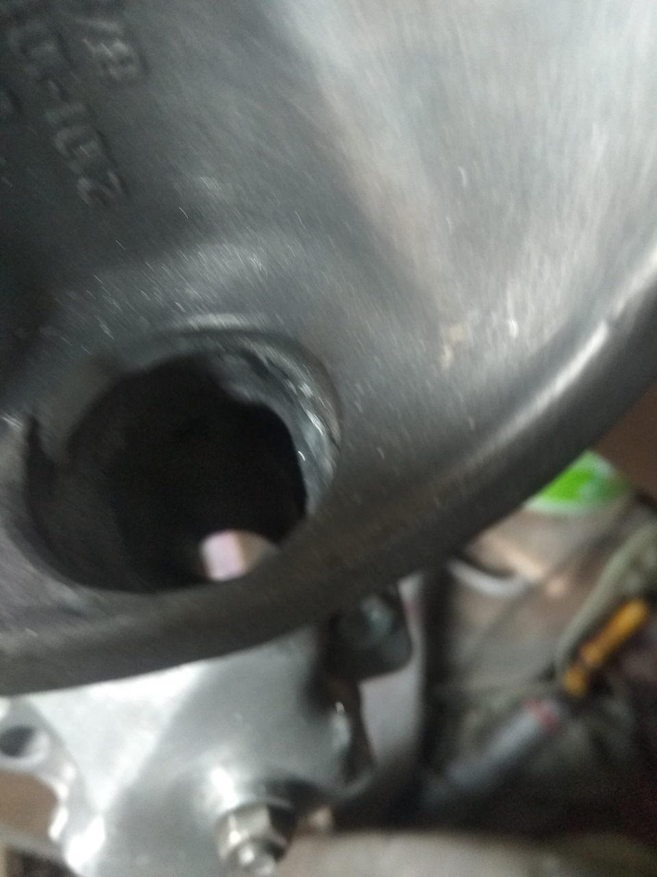 Уже дом гравером зачистил швы с внутренней стороны — Lada 2120 Надежда