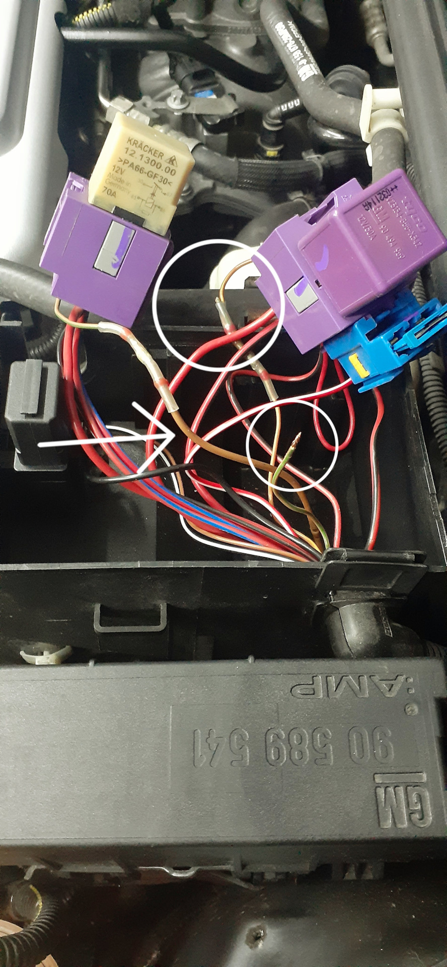 Фото в бортжурнале Opel Astra G. Запчасти на фото: 12130000, PA66GF30