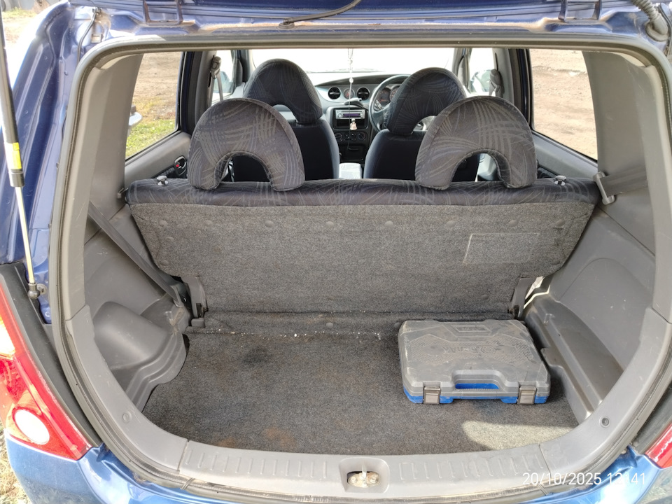 Багажник… В наличии, в принципе. — Daihatsu Yrv