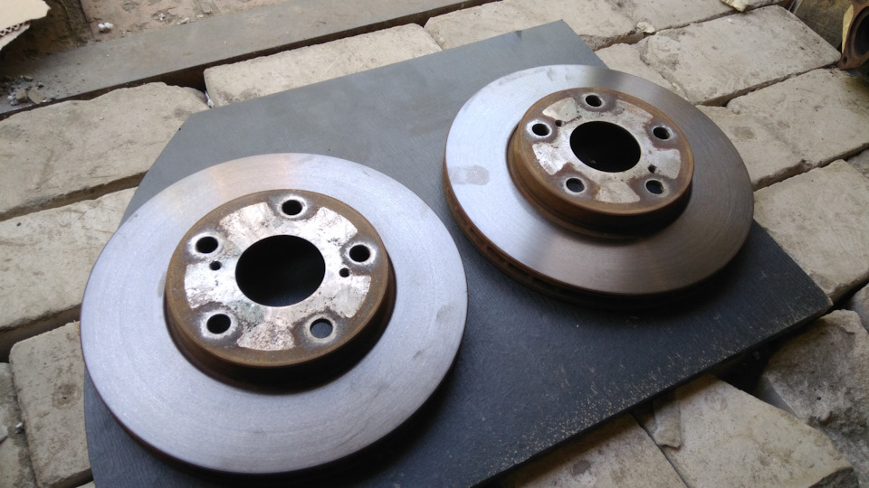 Диски тормозные Марк 90 4вд на Toyota Chaser (90), Toyota Cresta (90 ...