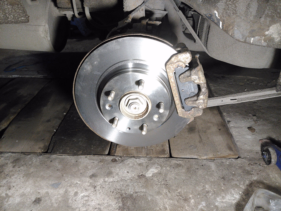 Задние тормоза — Mazda Capella VI, 2 л, 1998 года | другое | DRIVE2