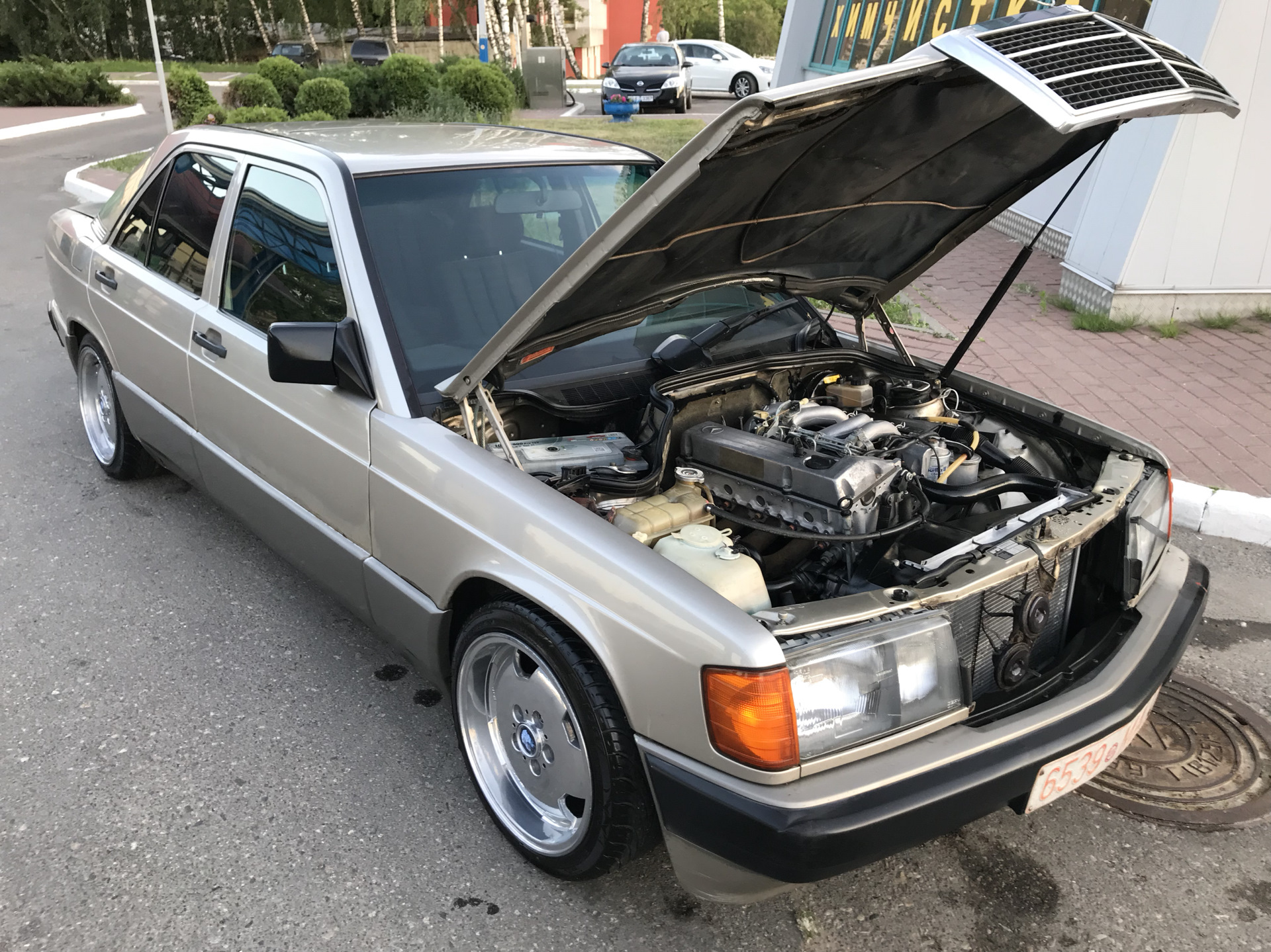 Дизель 190. Мерседес 190 w201. Mercedes 190 Diesel. Мерседес 190 w201 1989. Мерседес 190 дизель 2.0.