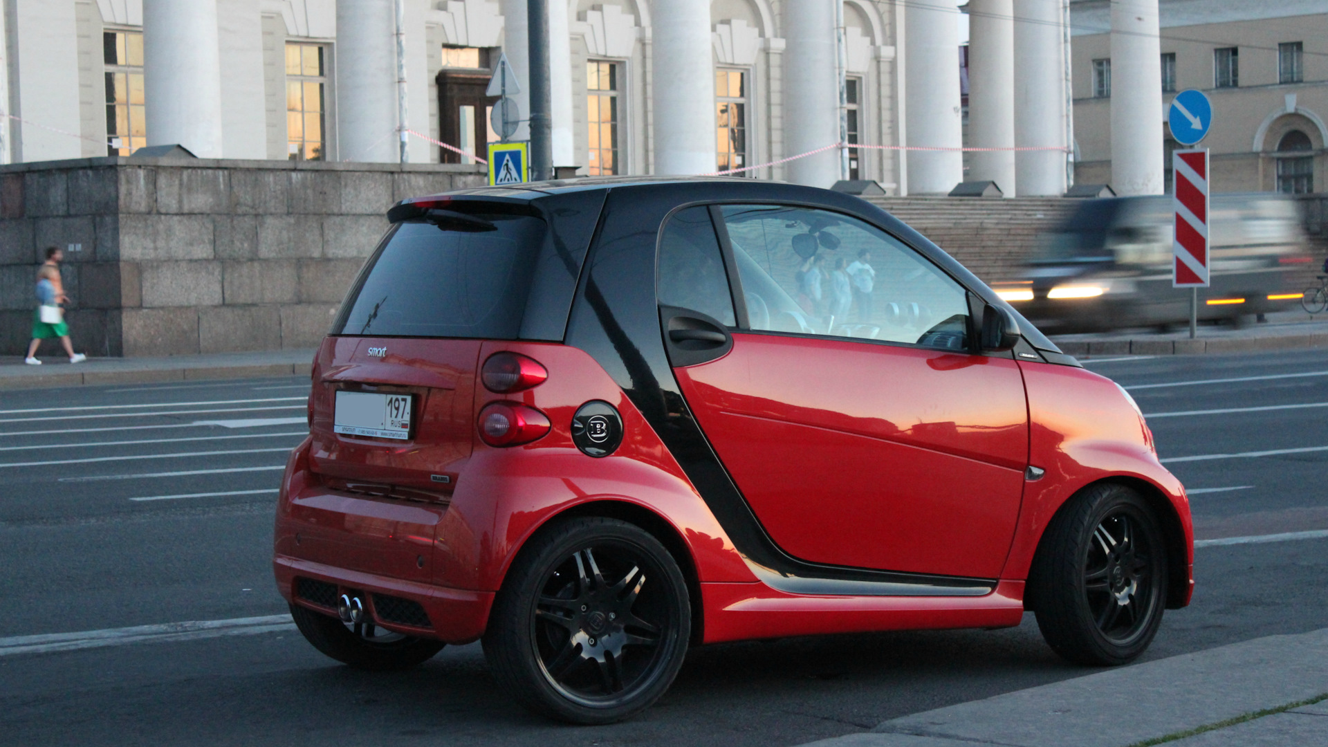 Smart Fortwo красный