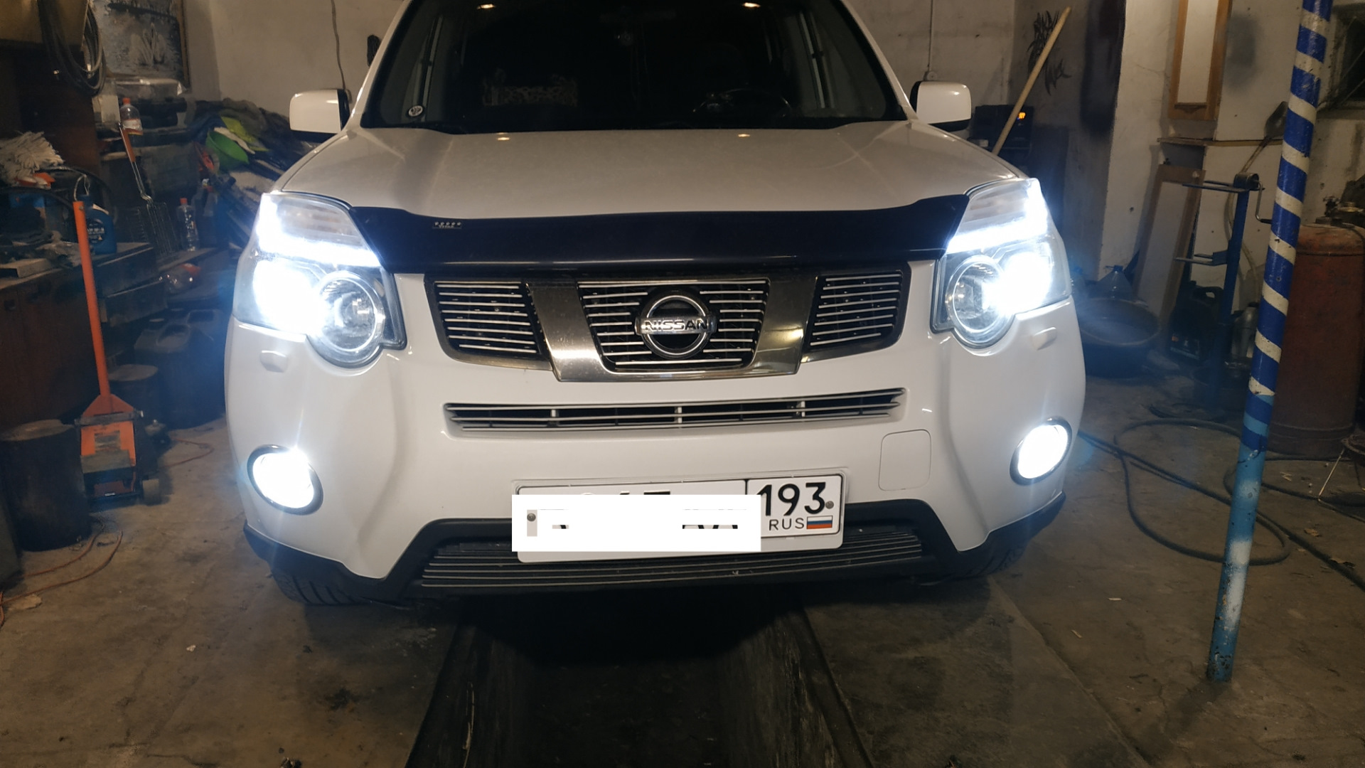 Сменил лампы ближнего — Nissan X-Trail II (t31), 2 л, 2011 года ...