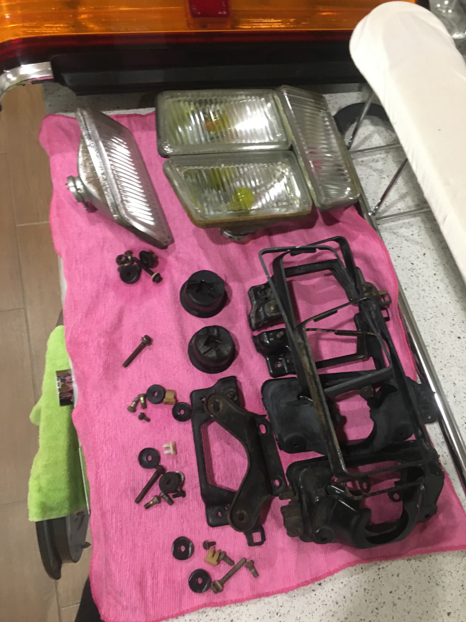 таких — Toyota Crown (S120)