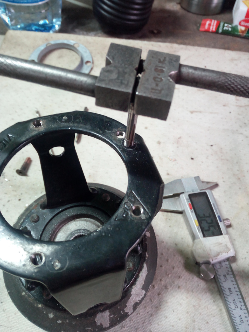 Фото в бортжурнале Honda Civic Coupe (5G). Запчасти на фото: B8410