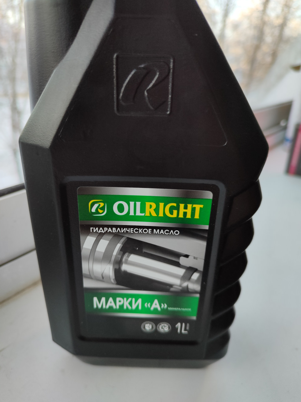 Долил масла от нижней кромки ниже на 5мм. — Volkswagen Polo Sedan