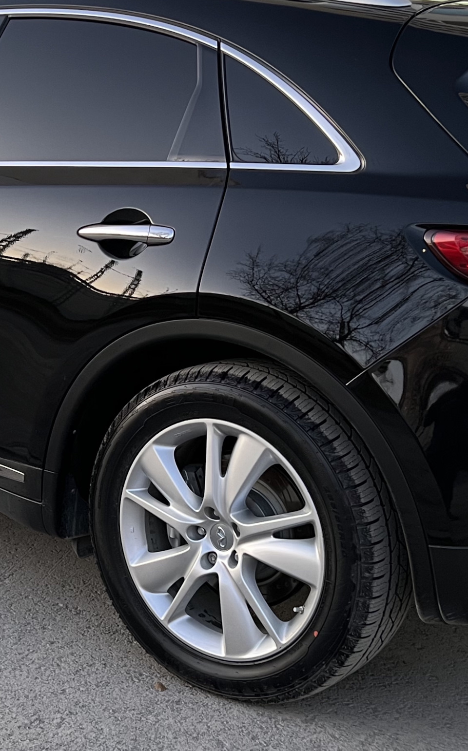 2. Мучительный выбор шин… — Infiniti QX70, 3,7 л, 2016 года | шины | DRIVE2