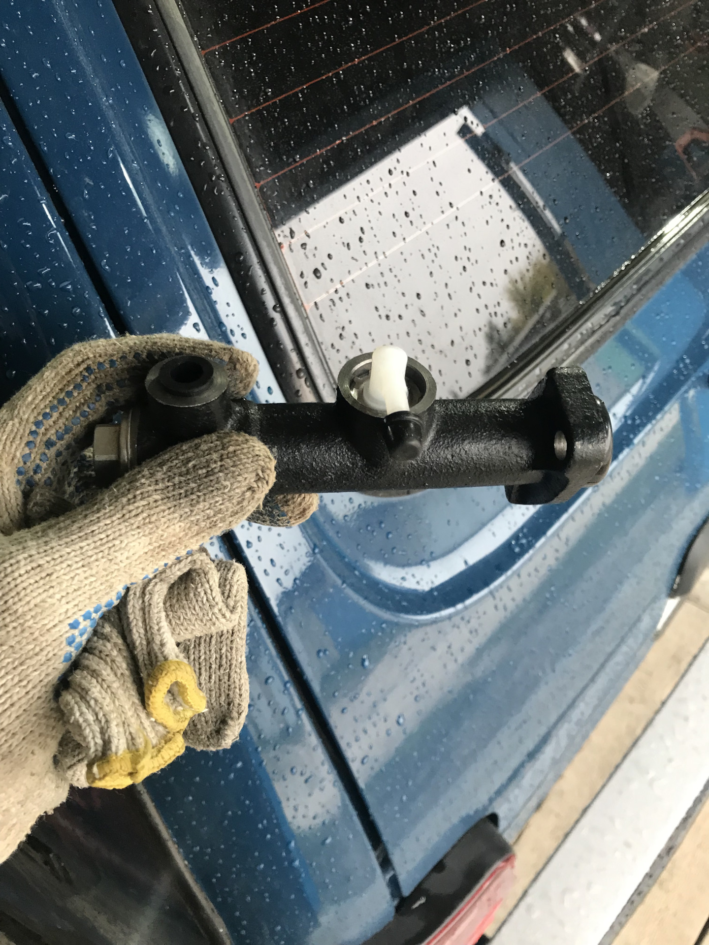 Западает педаль сцепления — Lada 4x4 3D, 1,7 л, 2011 года | поломка ...