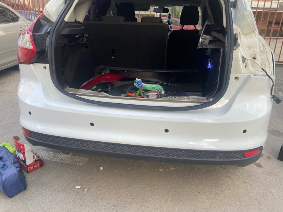 Парктроники (установка) — Ford Focus III Hatchback, 1,6 л, 2012 года ...