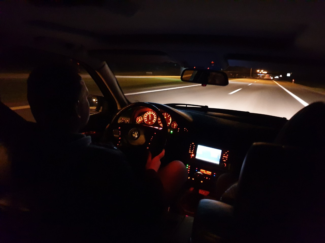 BMW e39 Driving Night