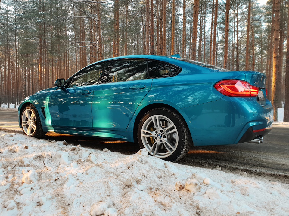 BMW 235 Gran Coupe светло голубая