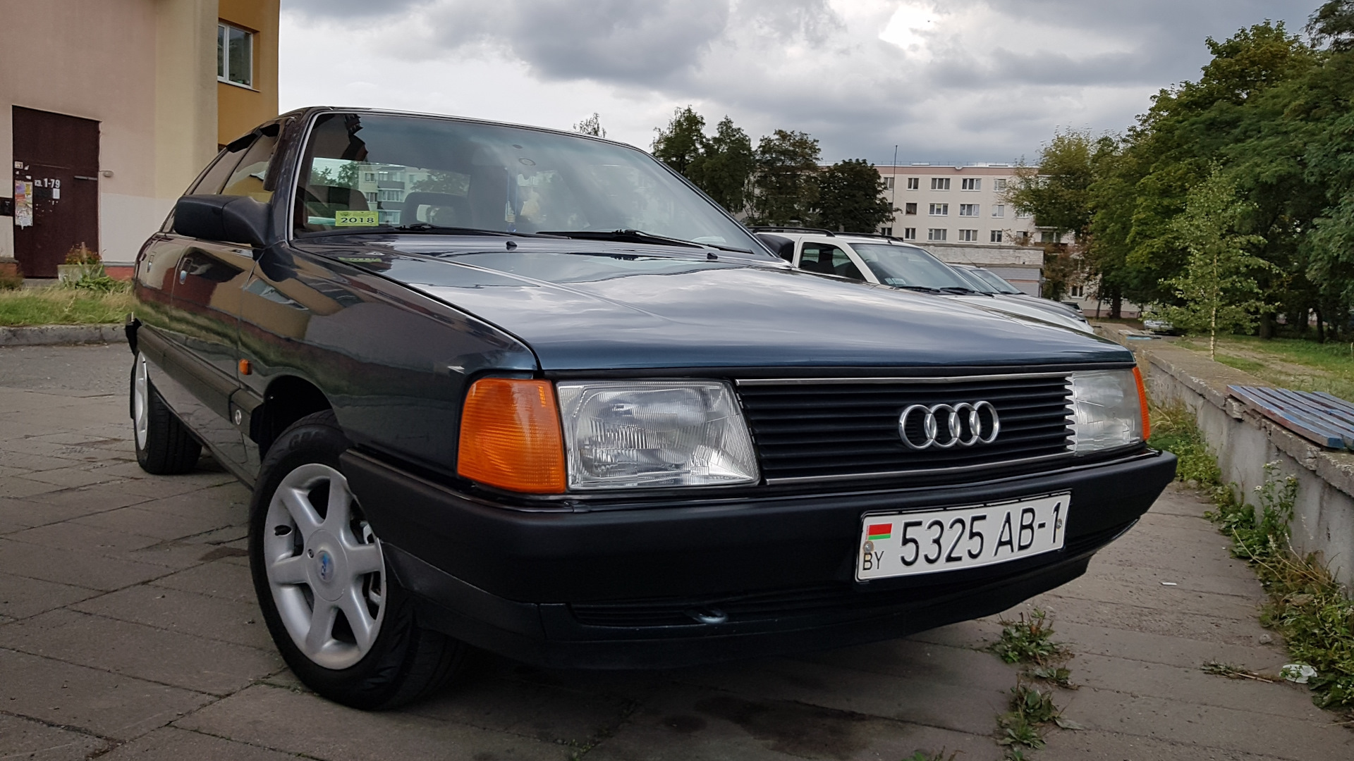 Ауди 100 комплектации. Ауди 100 1990. Ауди 1990. Audi 1990. Ауди 1990-2001 ..