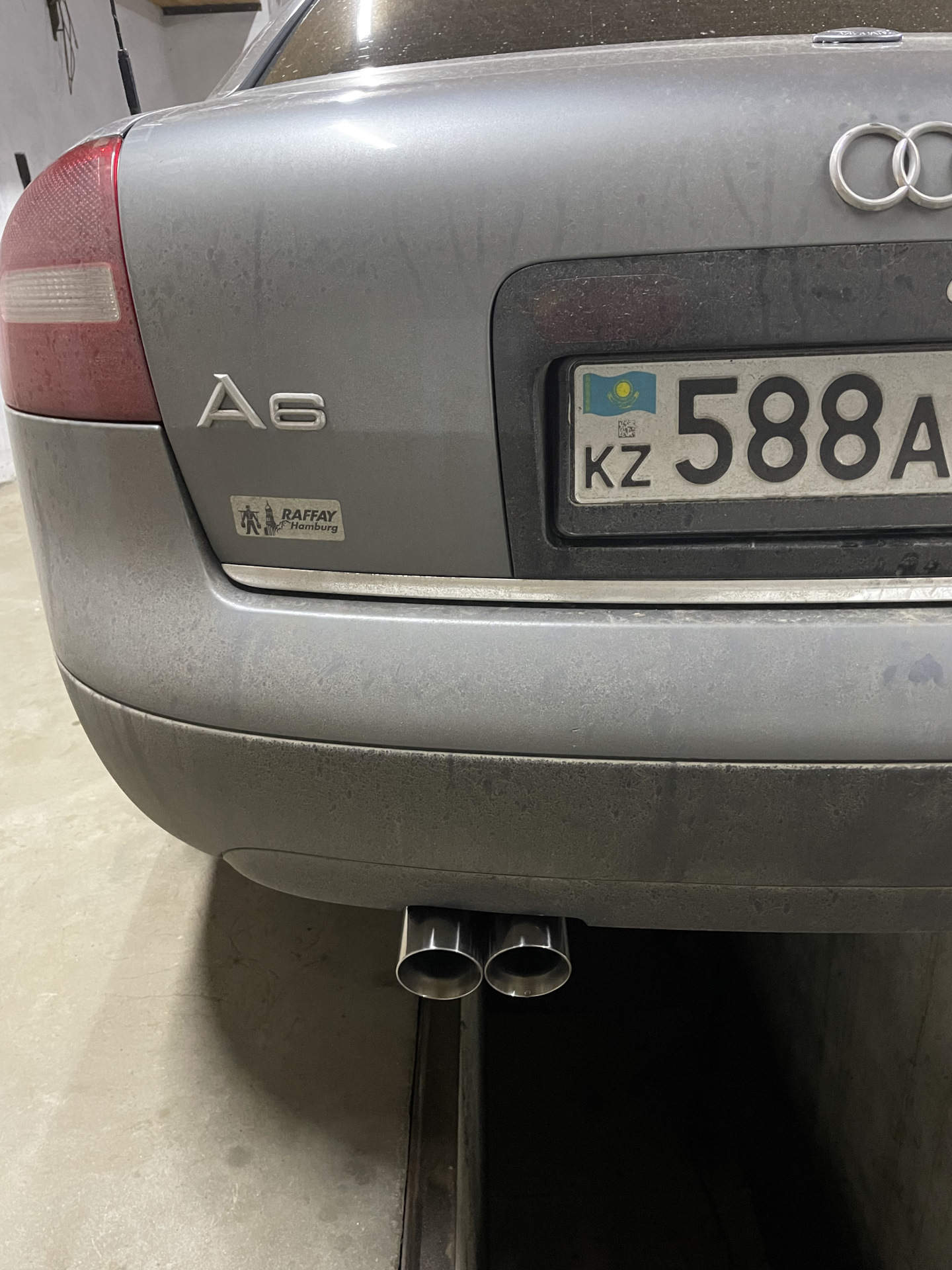 Насадки на глушитель — Audi A6 (C5), 2,4 л, 2000 года | тюнинг | DRIVE2