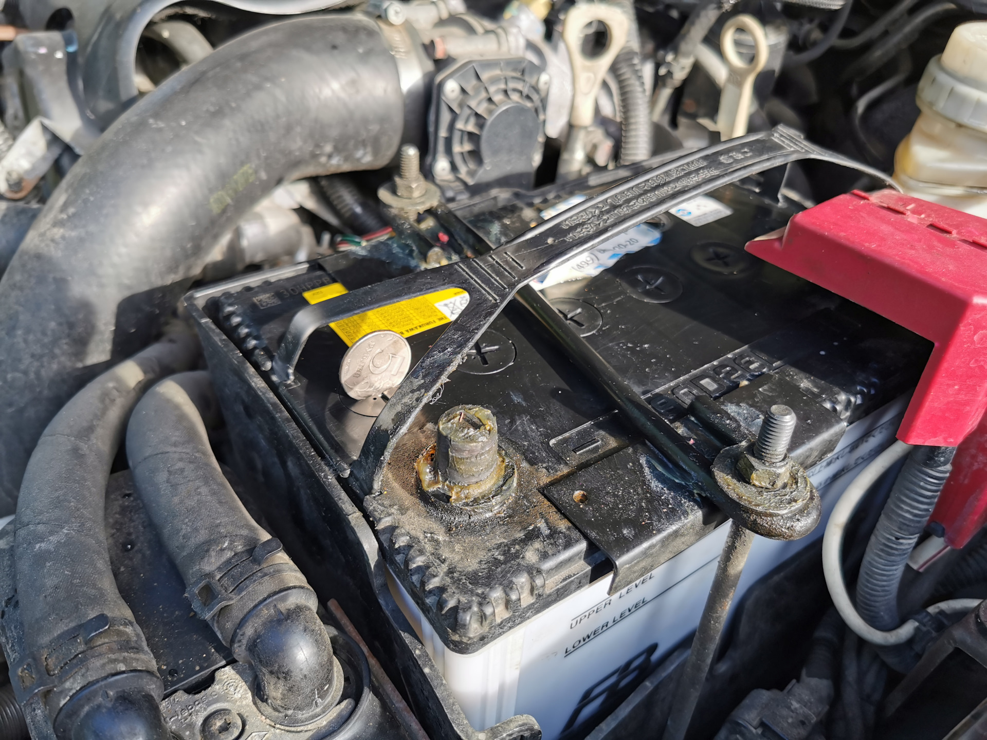 Паджеро спорт 2 какой аккумулятор