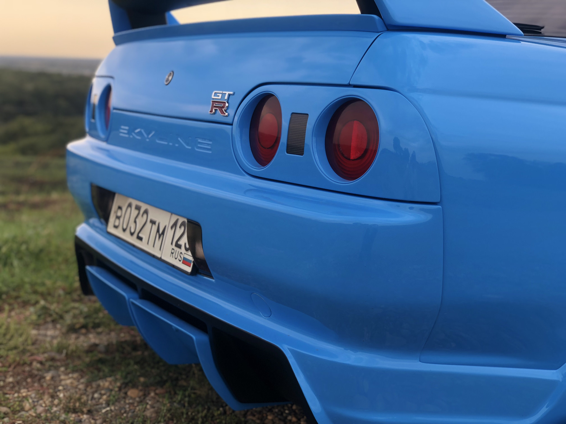 Дром хабаровск бампер скайлайн 34 бампер передний. Бампер skyline. Nissan skyline r34. Передний бампер ниссан скайлайн r33. Nissan skyline r34 бампер.