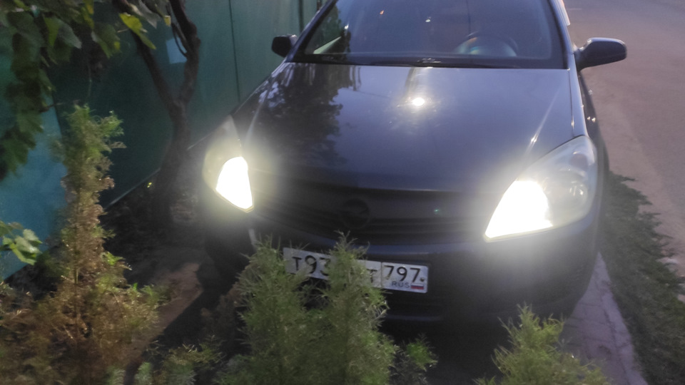Замена лампочек в габаритах на светодиодные 💡 — Opel Astra H, 1,6 л ...