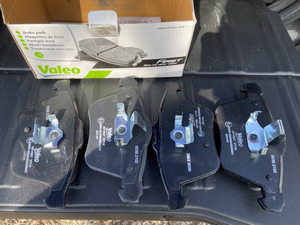 Фото в бортжурнале Volvo XC90 (1G). Запчасти на фото: 301857