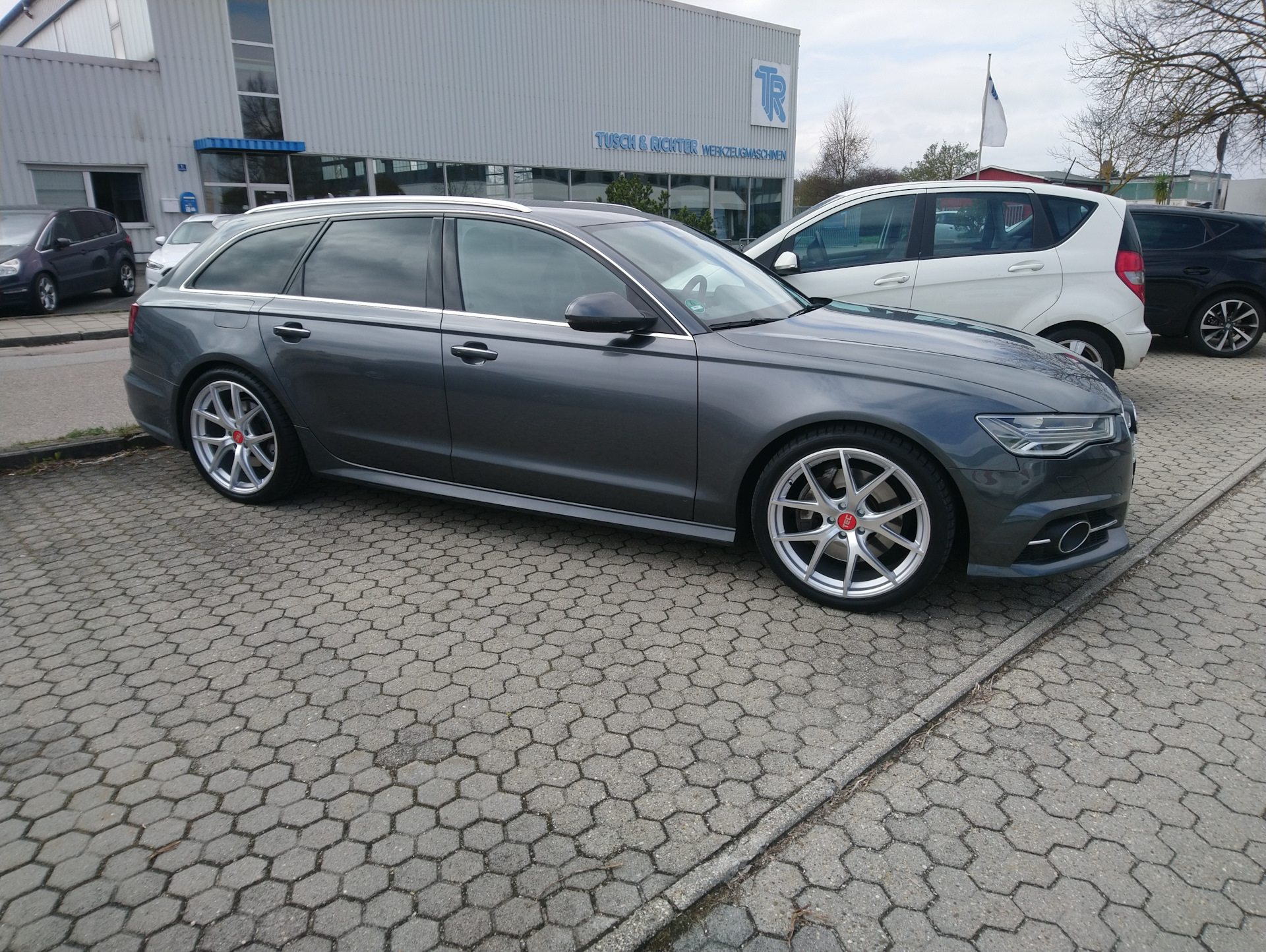 Пришло время летних колёс — Audi A6 Avant (C7), 3 л, 2016 года