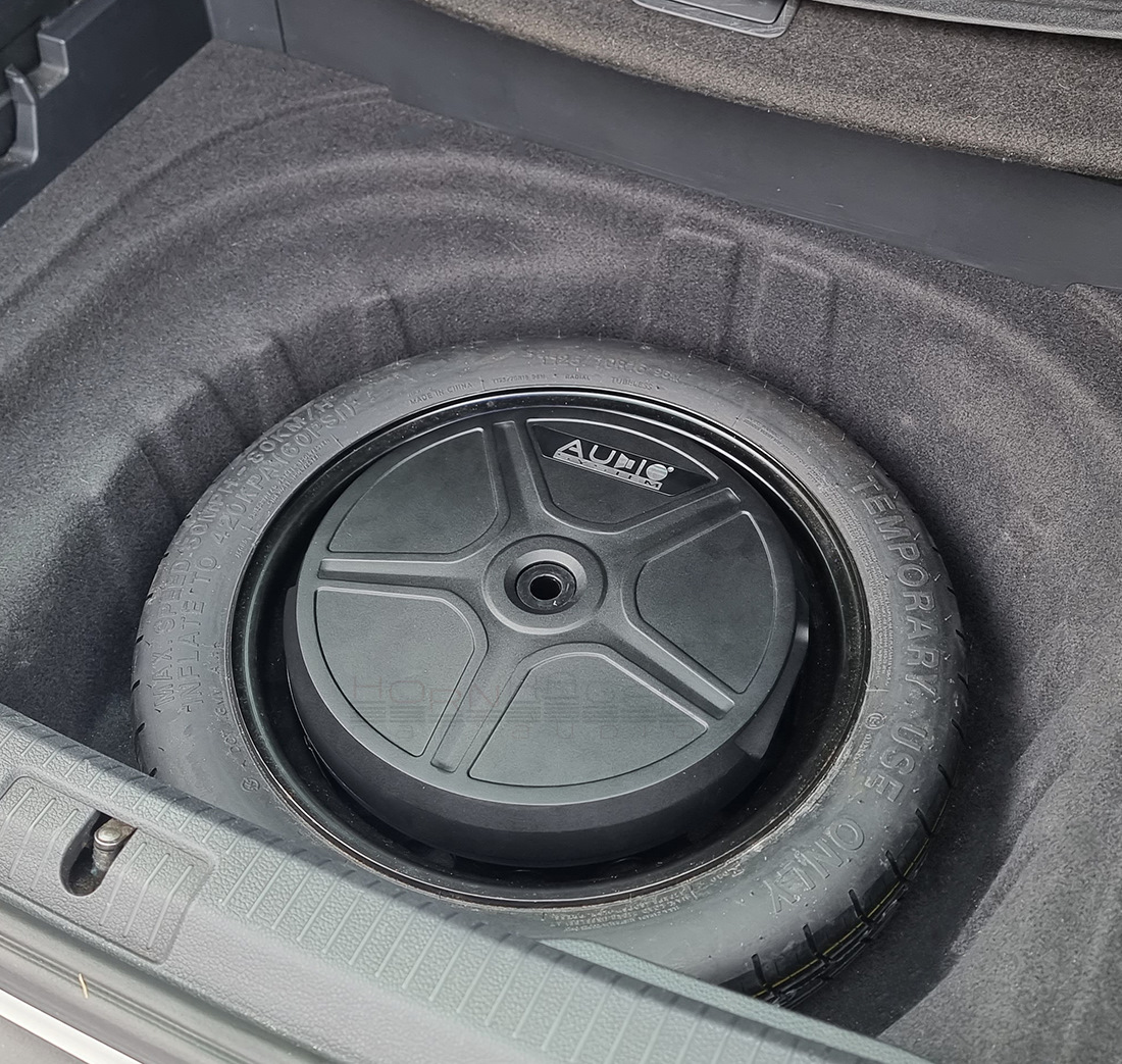 Сабвуфер в запасное колесо — Volkswagen Polo liftback, 1,4 л, 2022 года ...