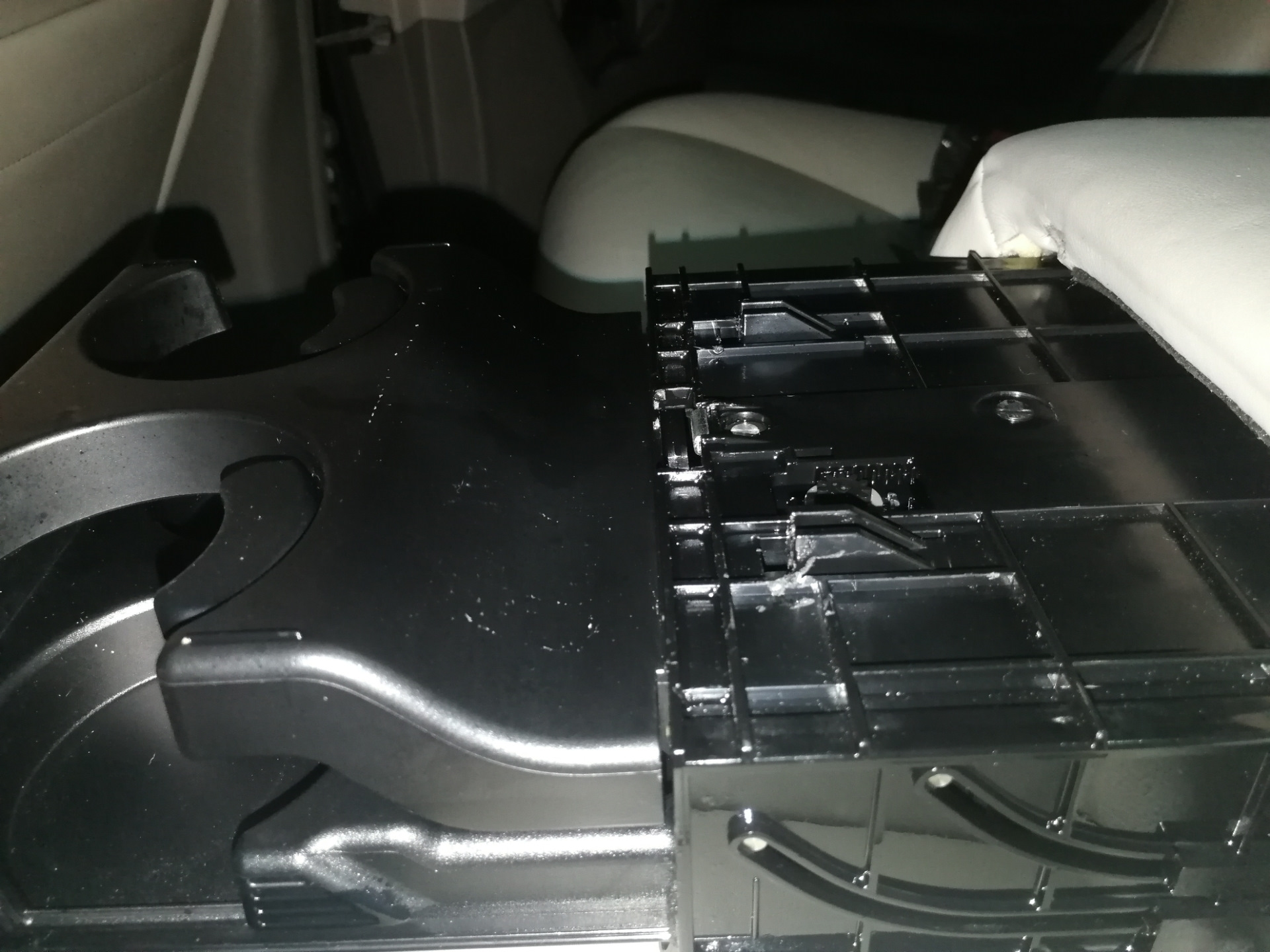 Подстаканник (подлокотник) для задних пассажиров — Acura MDX (2G), 3,7 ...