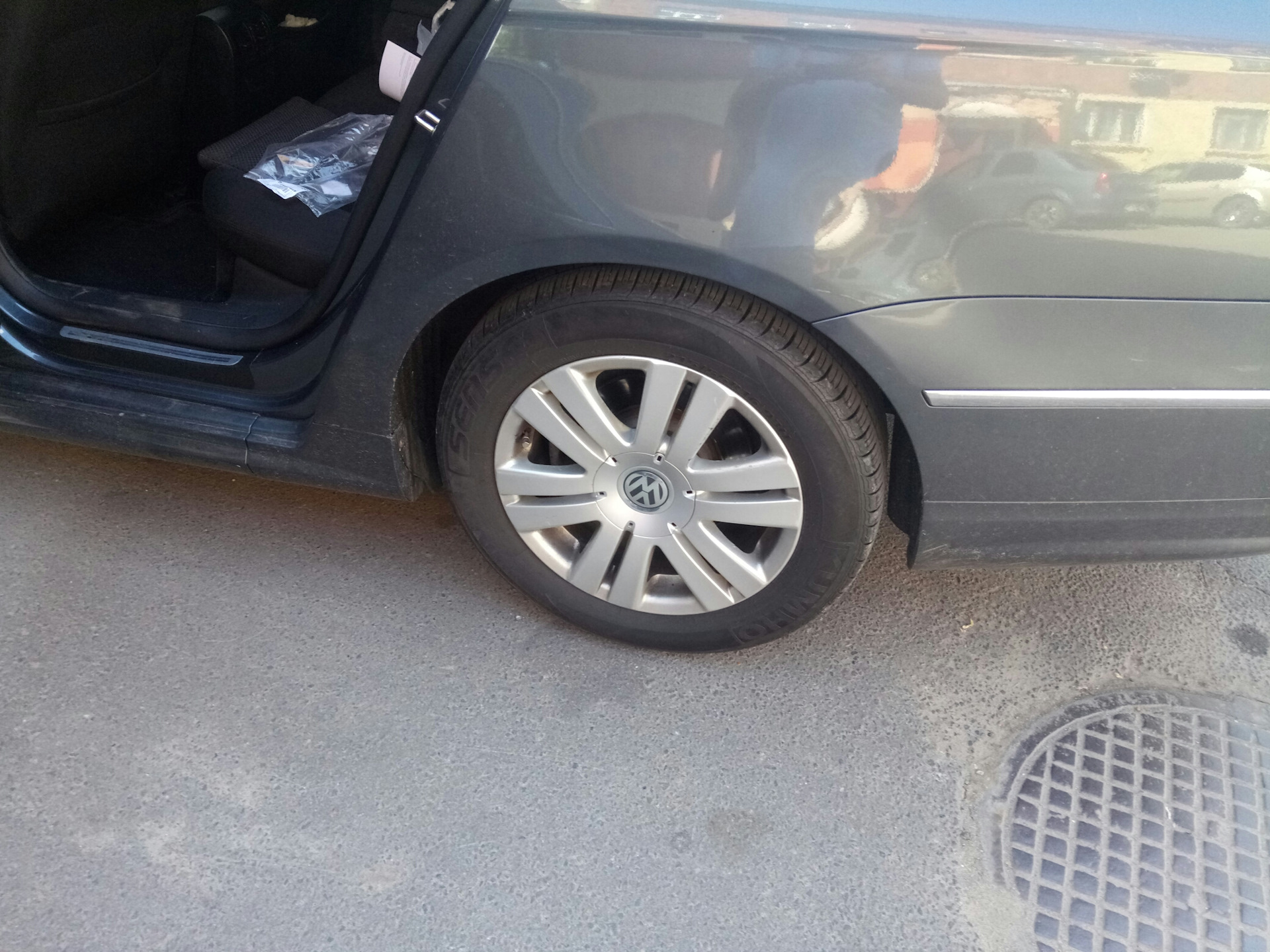 Установил отсутствующую заглушку диска Adelaide. — Volkswagen Passat B6 ...