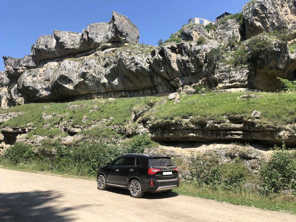 10 — KIA Sorento (2G)