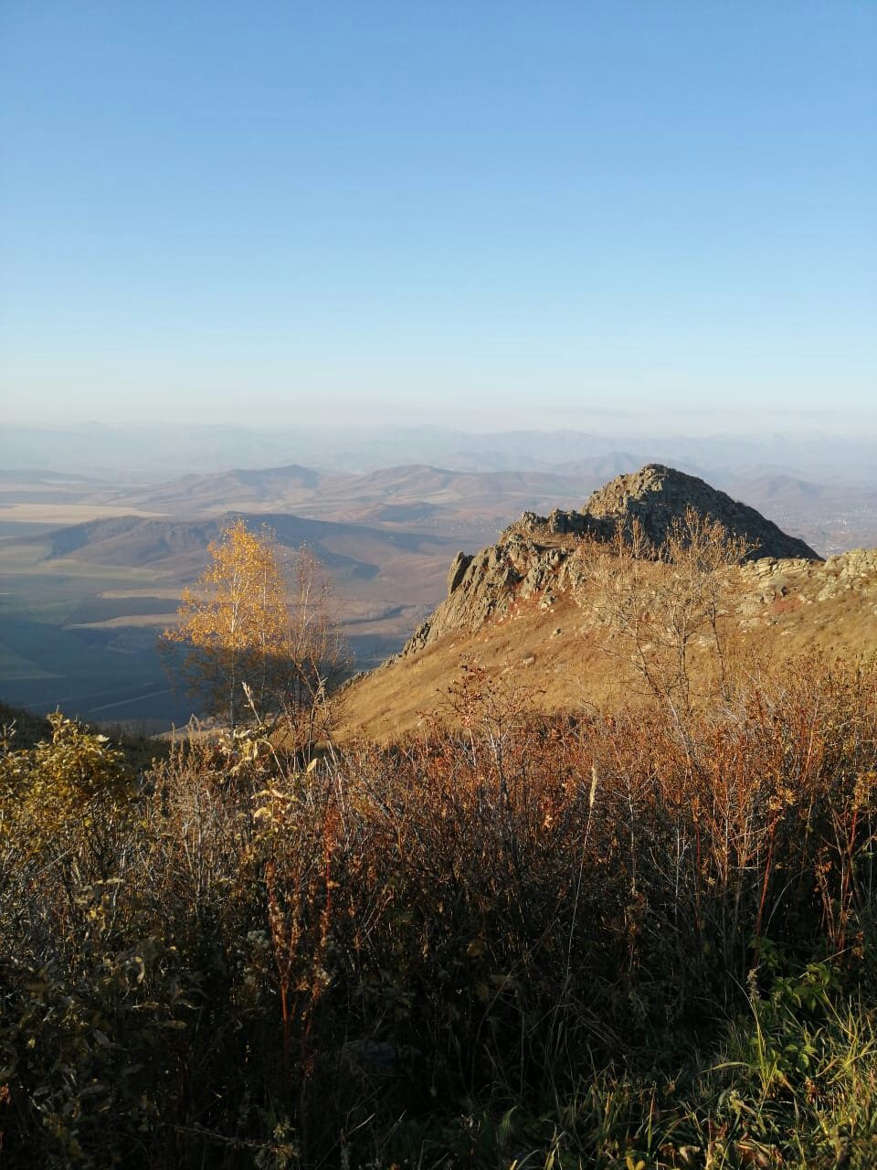 Гора орел. Гора Орел Зуя. Гора орёл Краснодарский край. Находка Орел гора. Орел в горах.