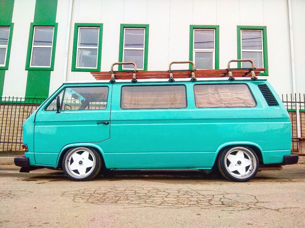 Форд tourneo connect. Volkswagen t5 броневик. Т местные. Т местные. Volkswagen transporter t5 салон.