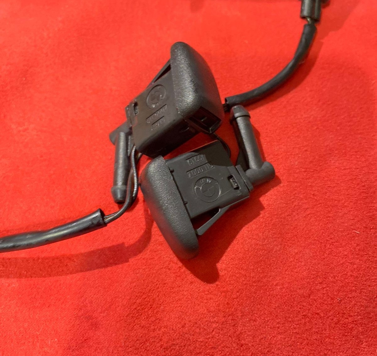 Чистка форсунок омывателя лобового стекла — BMW X5 (E53), 4,6 л, 2003 ...