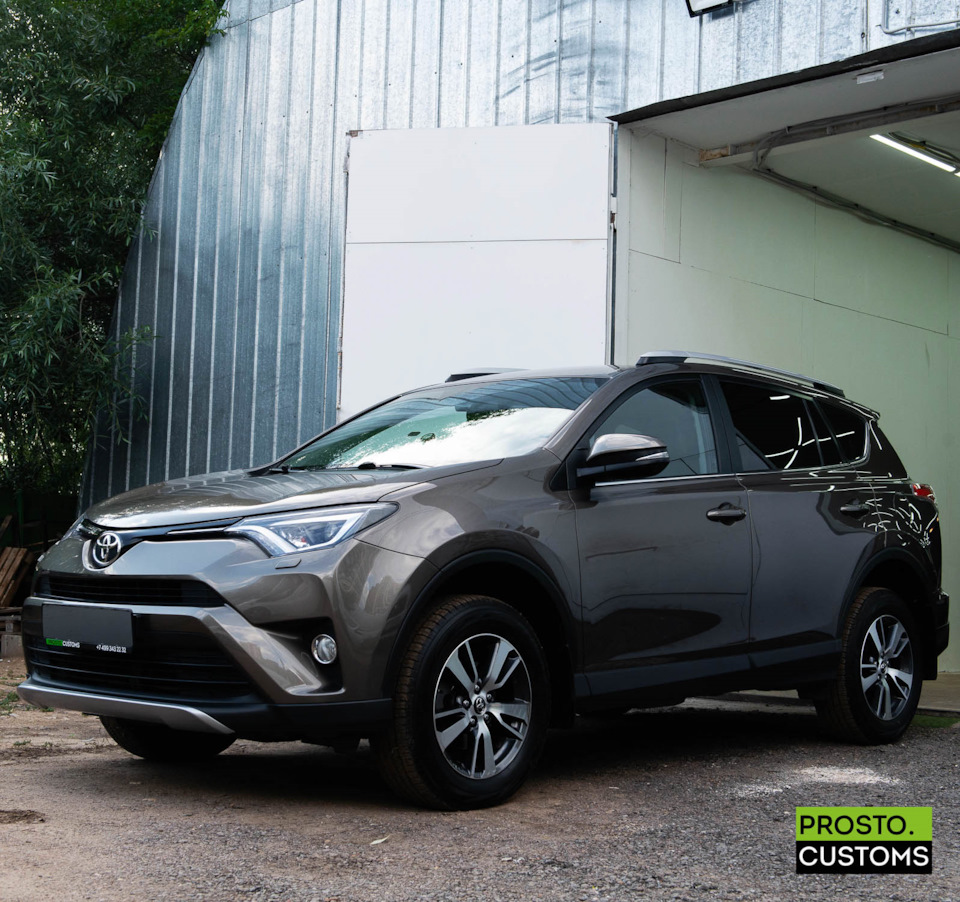 Машина исправна, поэтому просто вот фоточки =) — Toyota RAV4 (IV), 2 л,  2018 года | плановое ТО | DRIVE2