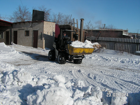 Трактор-вездеход.