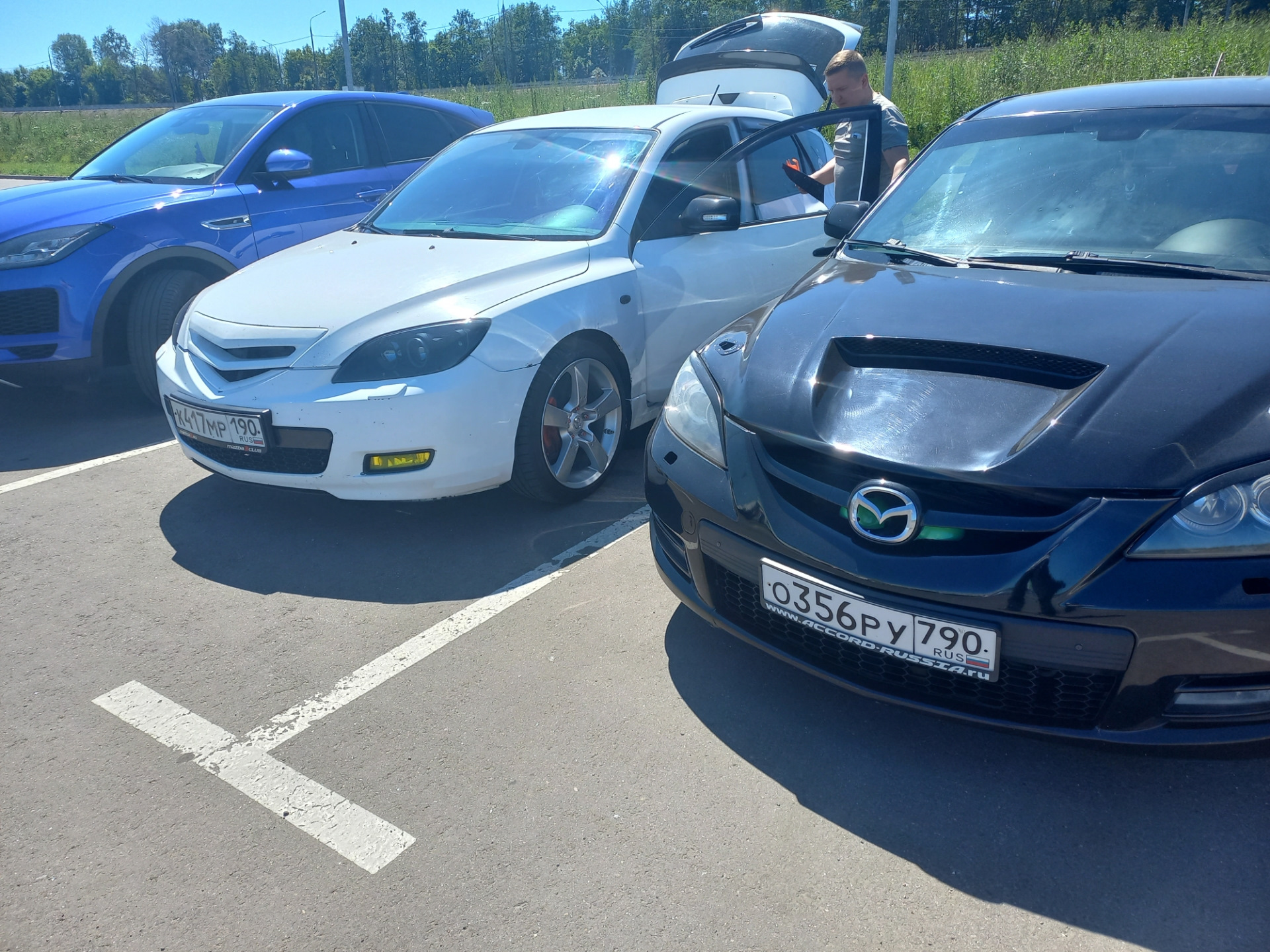 Мазда мпс 2.3 турбо. Мазда 3 МПС В спортивных обвесах. Mazda 3 2.5t. Два МПС это.