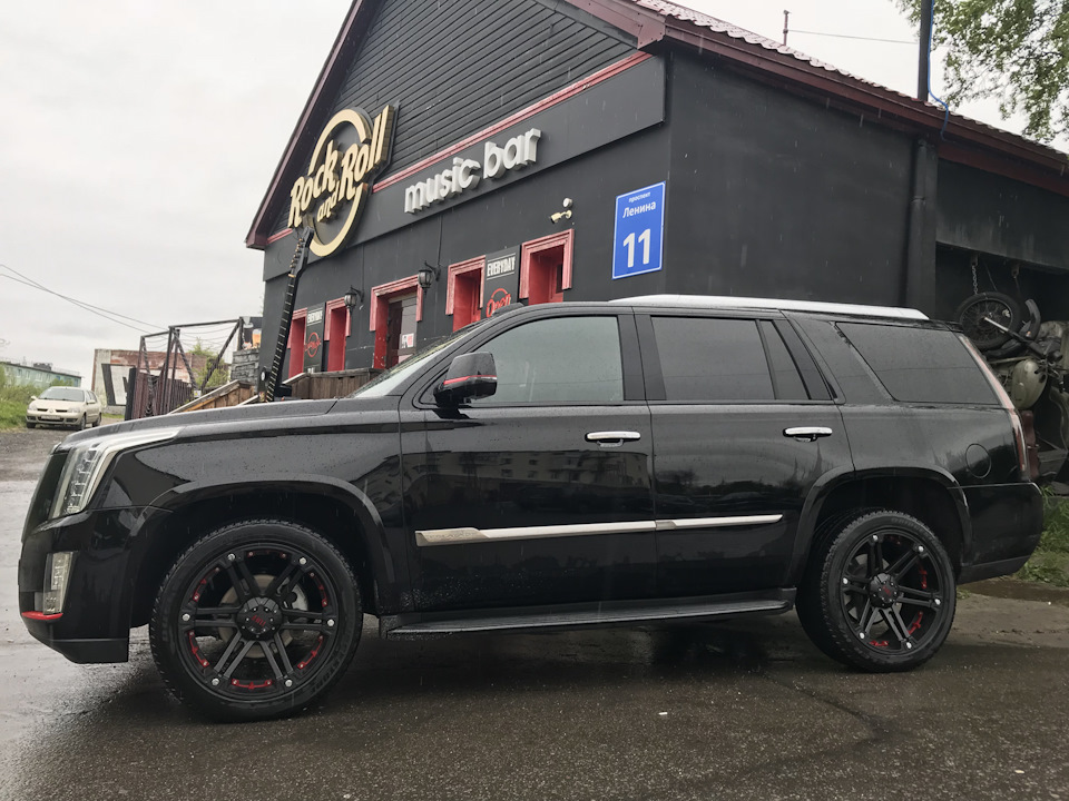 Фото в бортжурнале Cadillac Escalade (4G)