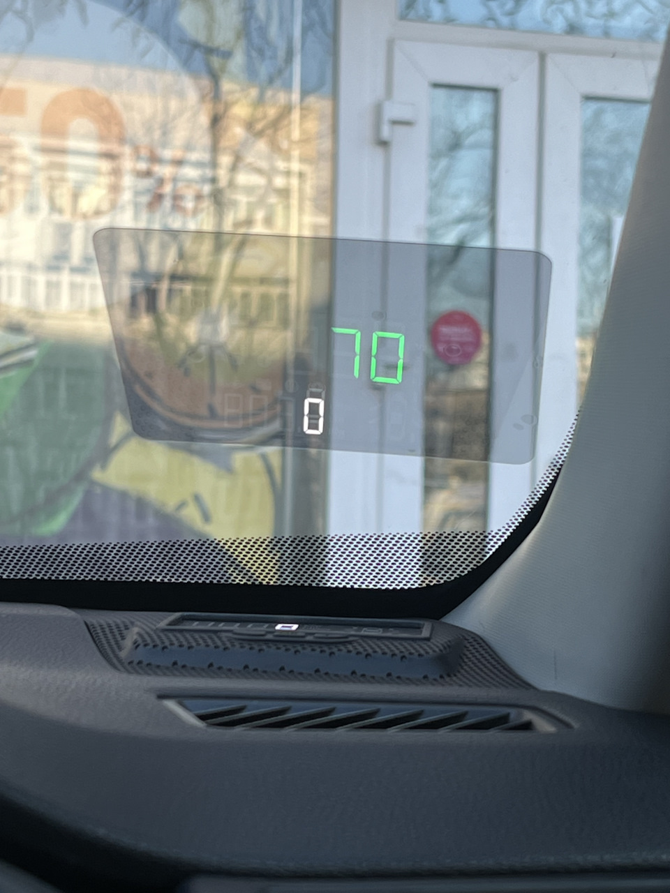 Hud дисплей проектор на лобовое стекло c100. Car hud head up display. Hud проектор на лобовое стекло e60. Hud дисплей на стекло. Hud дисплей на стекло.