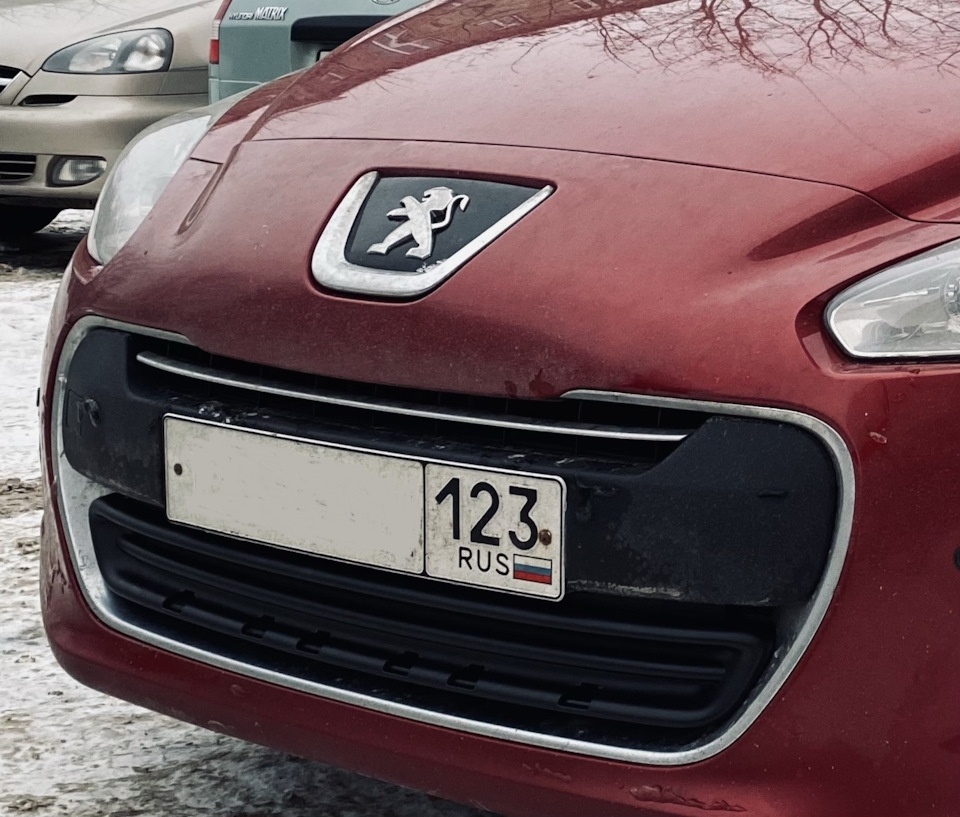 Зимняя заглушка бампера. — Peugeot 308 (1G), 1,6 л, 2011 года ...