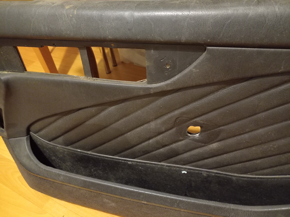 Дверные карты опять бодрячком) — Mercedes-Benz SEC-Class (W126), 5 л ...