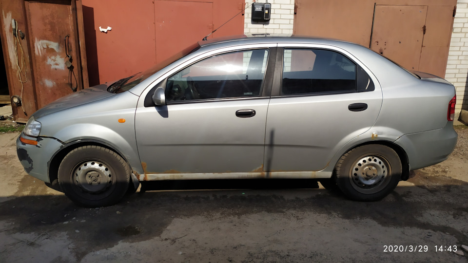 Мда, левая сторона не очень радует — Chevrolet Aveo Sedan (1G)