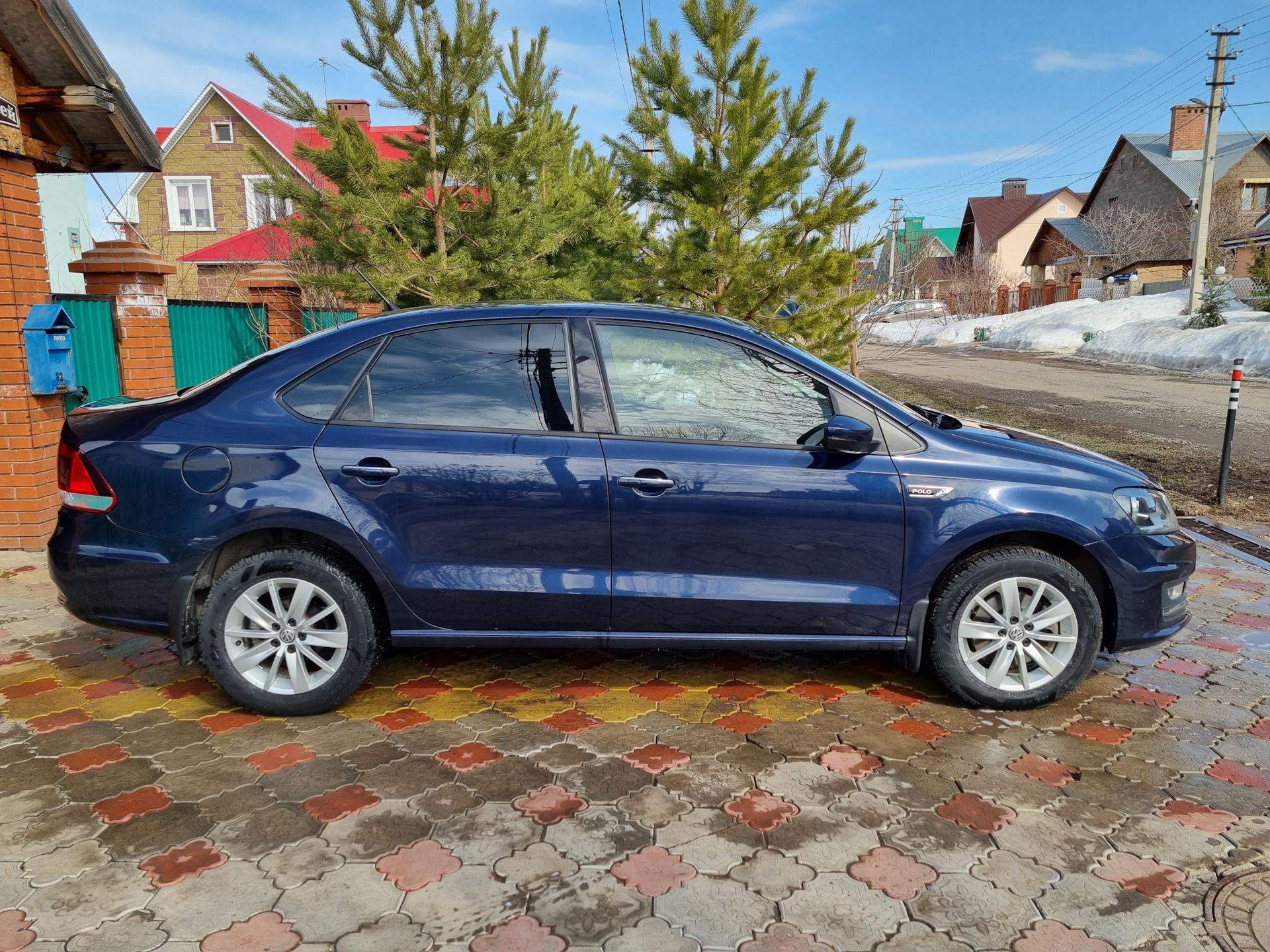 Летние шины — Volkswagen Polo Sedan, 1,6 л, 2016 года | шины | DRIVE2