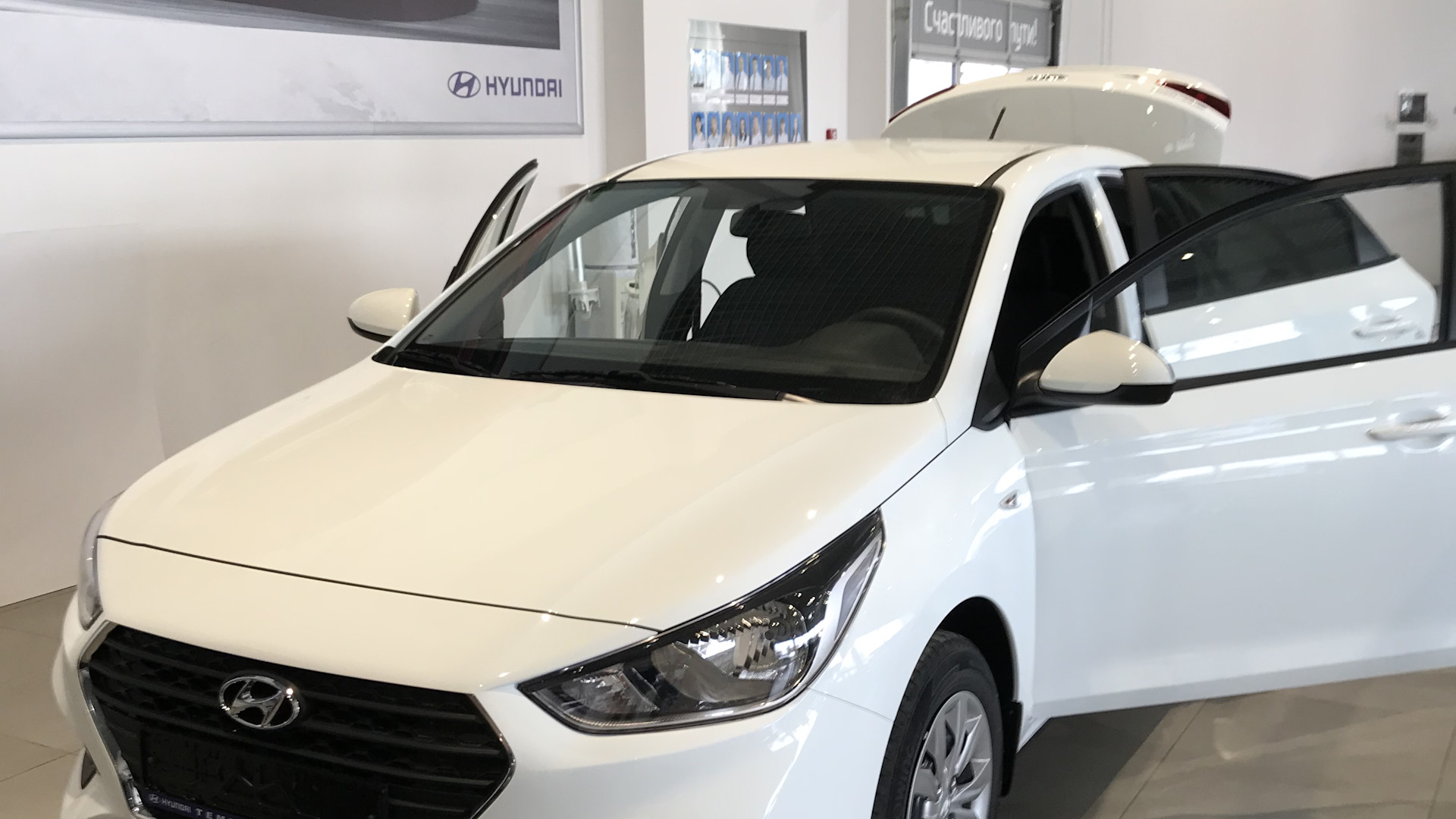 Hyundai Solaris (2G) 1.6 бензиновый 2018 | 1.6л механика на DRIVE2