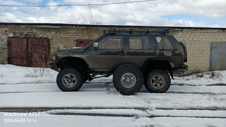 37-12-5-r16-nissan-terrano-i-3-2
