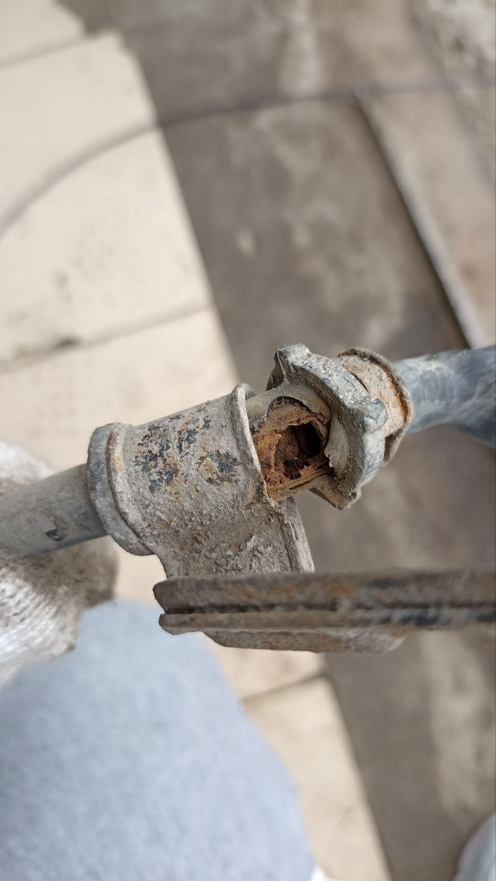 Замена тросика ручника. — Hyundai Sonata V (NF), 2 л, 2008 года | визит ...