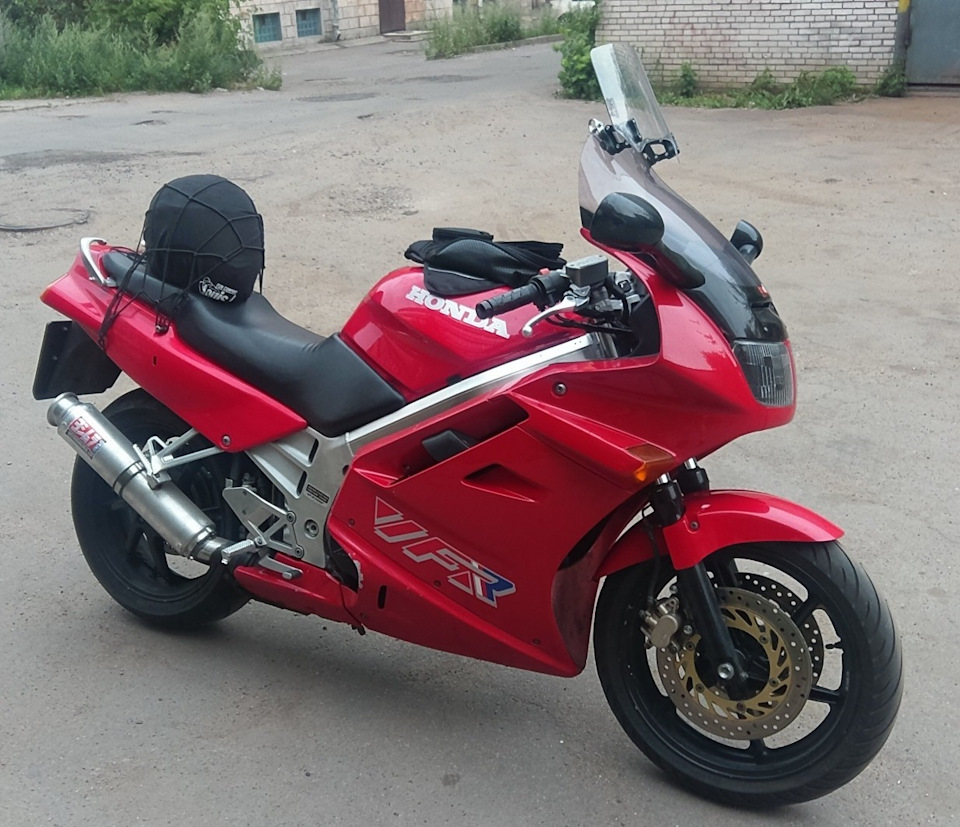 Хонда VFR 750