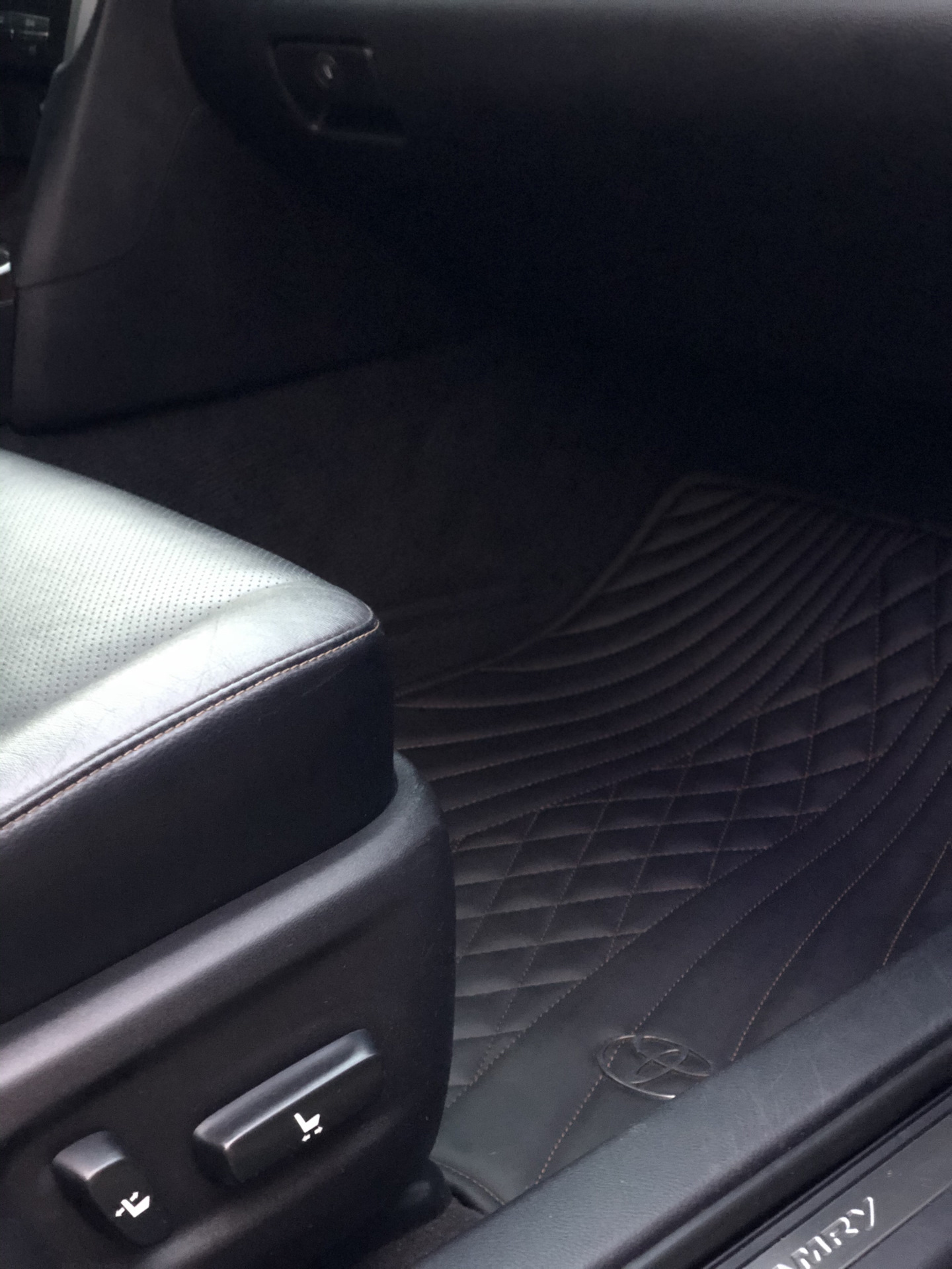 Коврики в салон Vestis — Toyota Camry (XV50), 2,5 л, 2014 года ...